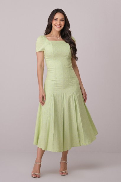 Vestido Verde Midi no Linho Bordado Ariana Tatá Martello
