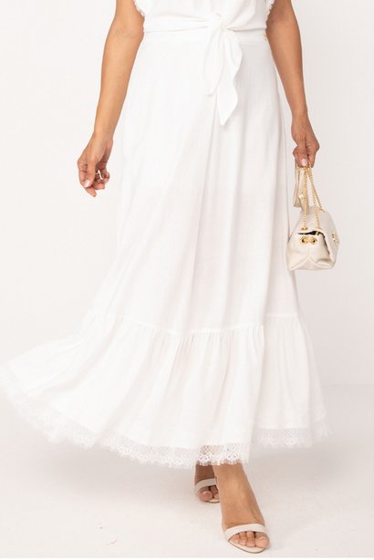 Saia Longa em Viscose Off White com Renda Chantilly Vânia Lekazis