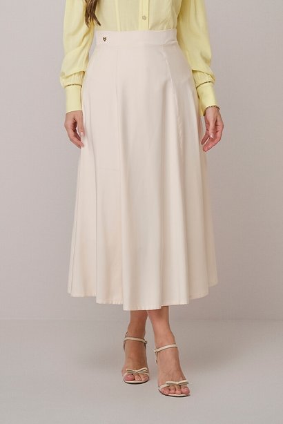 Saia Midi na Alfaiataria Fluida Heloisa Tata Martello